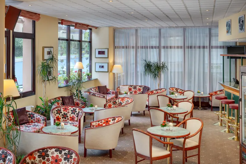 Ensana Butterfly — Dining & bars